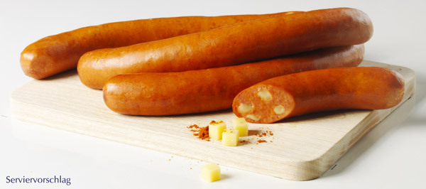 hoehenrainer-puten-kaesekrainer-mood-serviervorschlag Puten-Käsekrainer serviert.