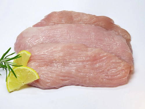 Mit rohem Putenfleisch in der Küche sicher umgehen